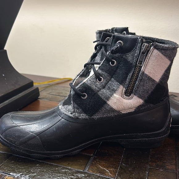 Women’s Sperry Duck Boots - Picture 5 of 12